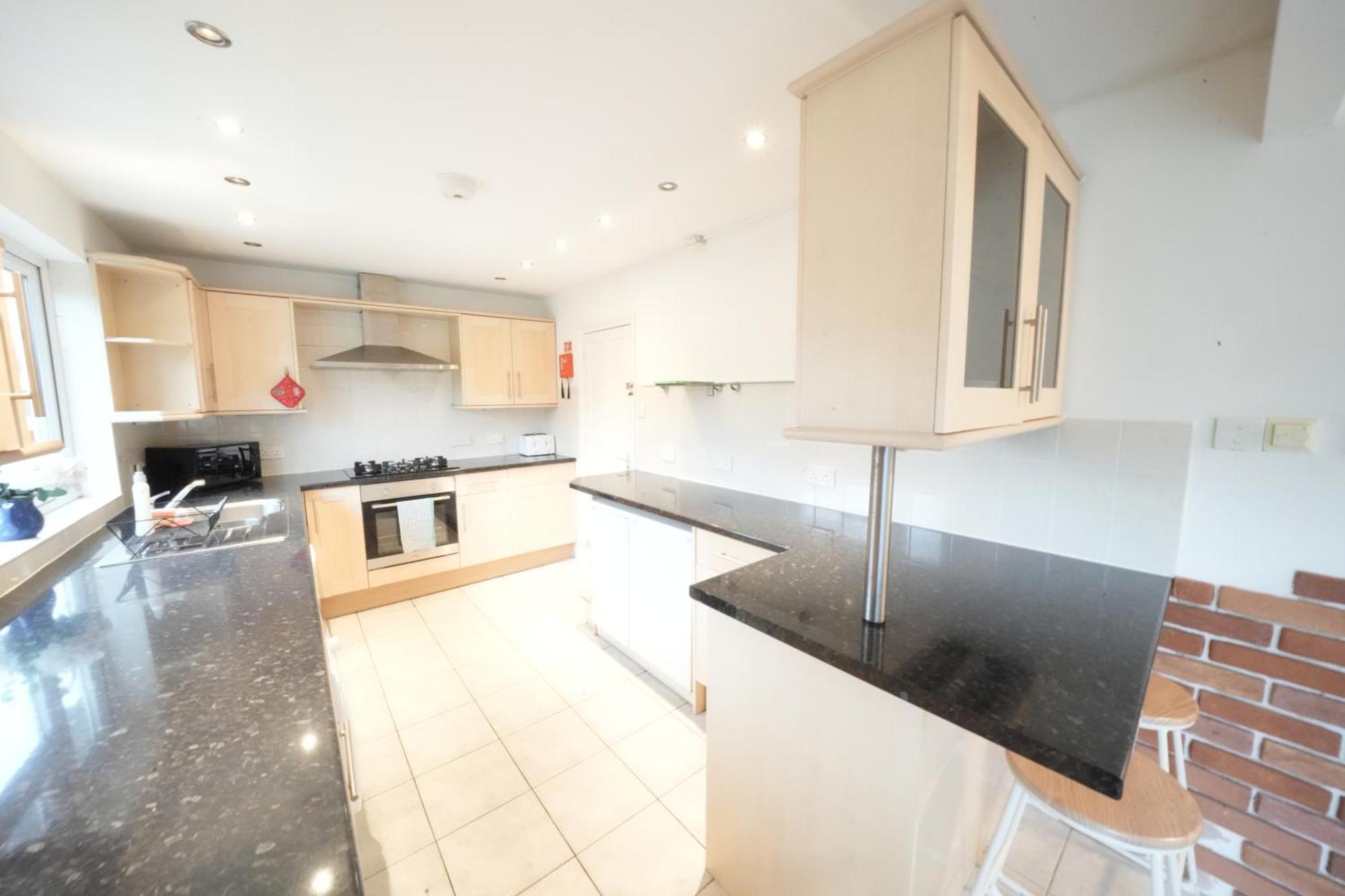 Airport Comfy Stay Harmondsworth Exterior foto